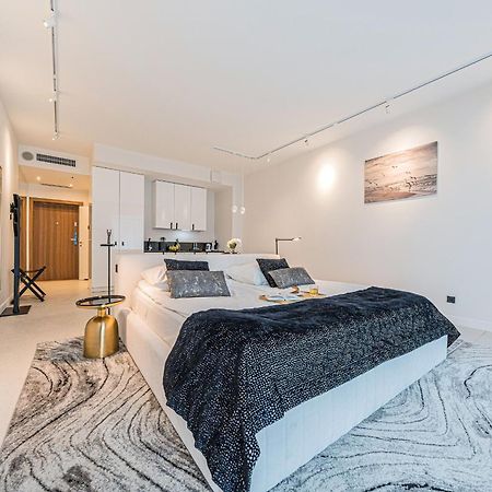 Rent Like Home - Apartament Deo Plaza - Old Town Гданск Екстериор снимка
