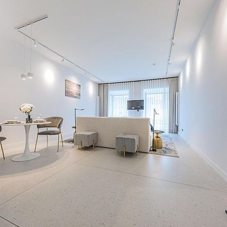 Rent Like Home - Apartament Deo Plaza - Old Town Гданск Екстериор снимка